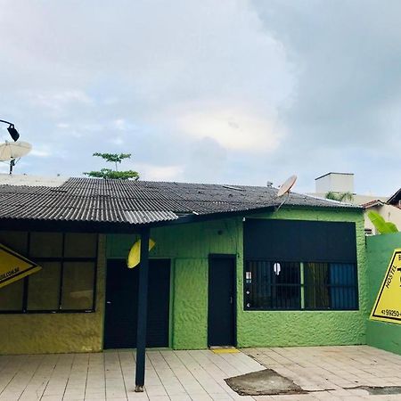 Hostel Banana House Bombinhas Zewnętrze zdjęcie